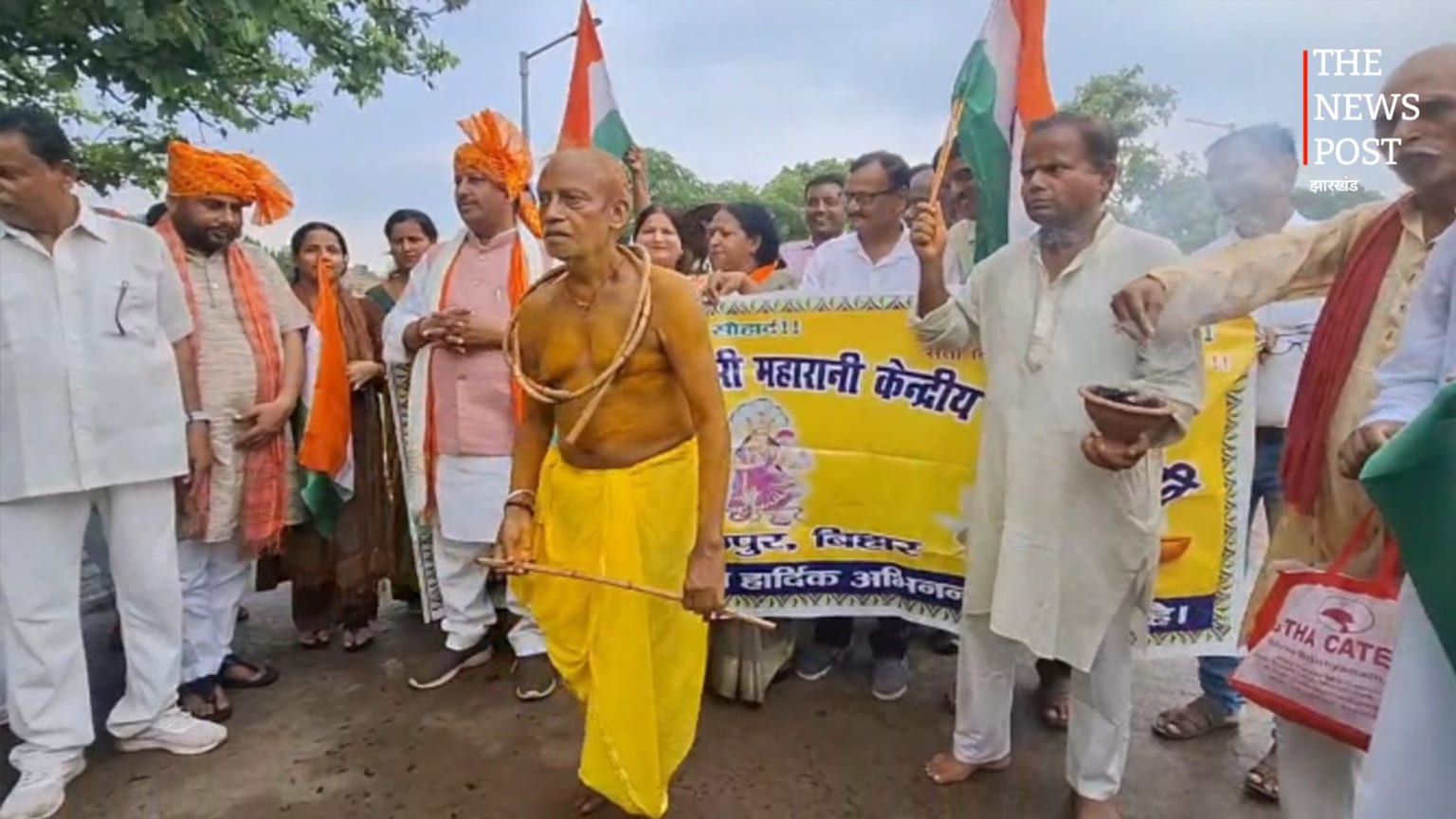 स्वतंत्रता दिवस की पूर्व संध्या पर भागलपुर में भव्य तिरंगा यात्रा, बिहुला-विषहरी की झांकी बनी आकर्षण