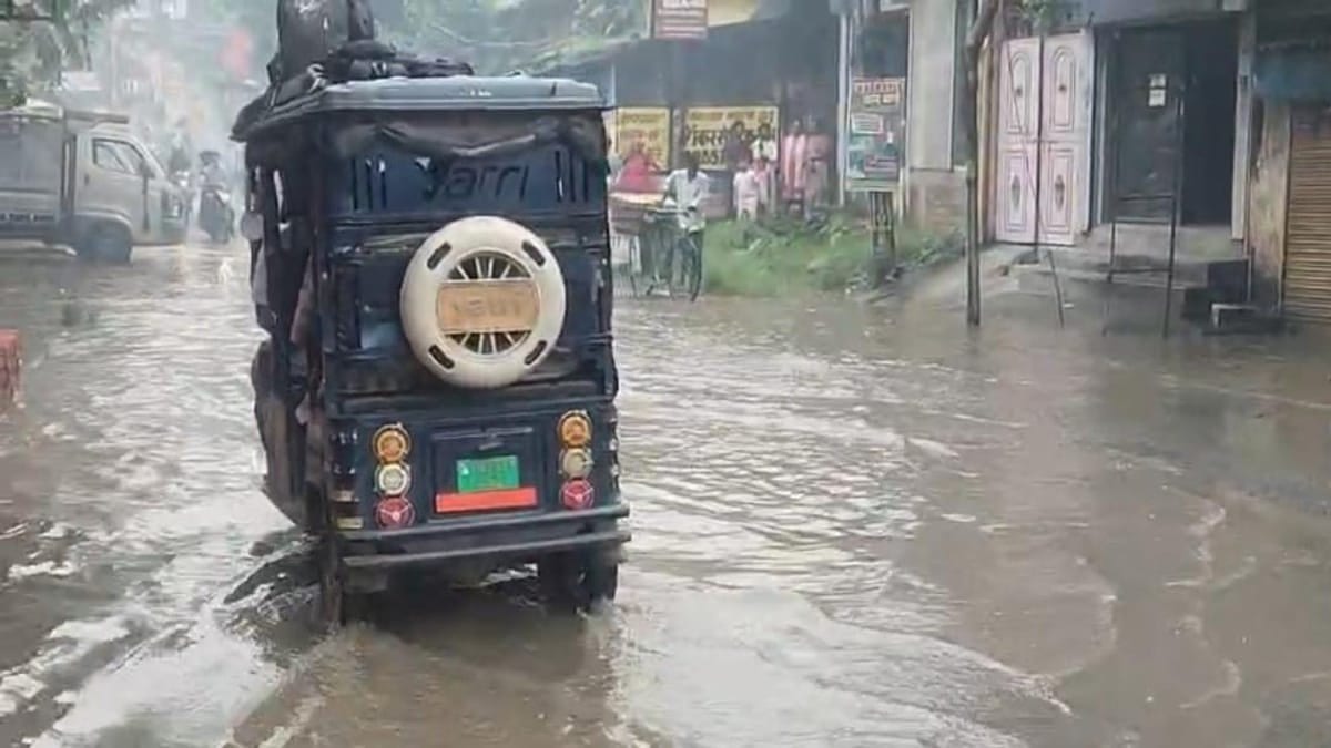Weather Alert:15 अगस्त पर पूरे झारखंड में बारिश का अलर्ट, जमशेदपुर में बाढ़ जैसे हालात, पढ़िए ताजा अपडेट
