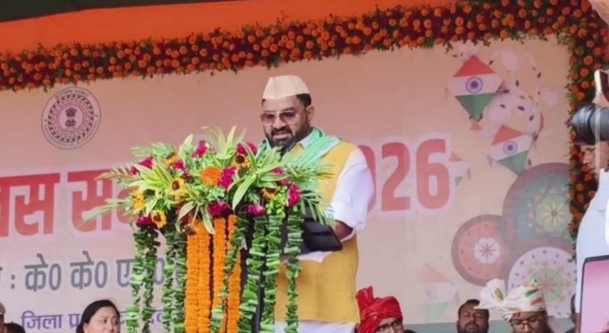 देवघर में शान से लहराया तिरंगा, मंत्री हफीजुल हसन ने गिनाईं विकास की उपलब्धियां