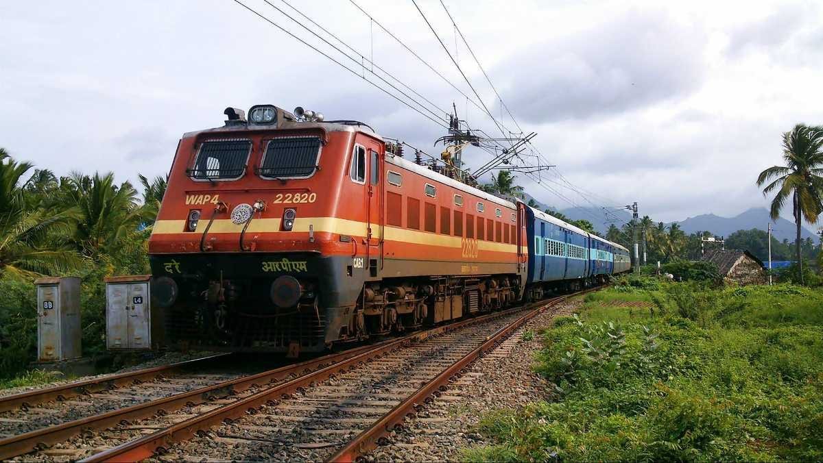 झारखंड में रेल यात्रियों के लिए जरूरी खबर, आज कई ट्रेनें रद्द और कुछ के बदले रूट