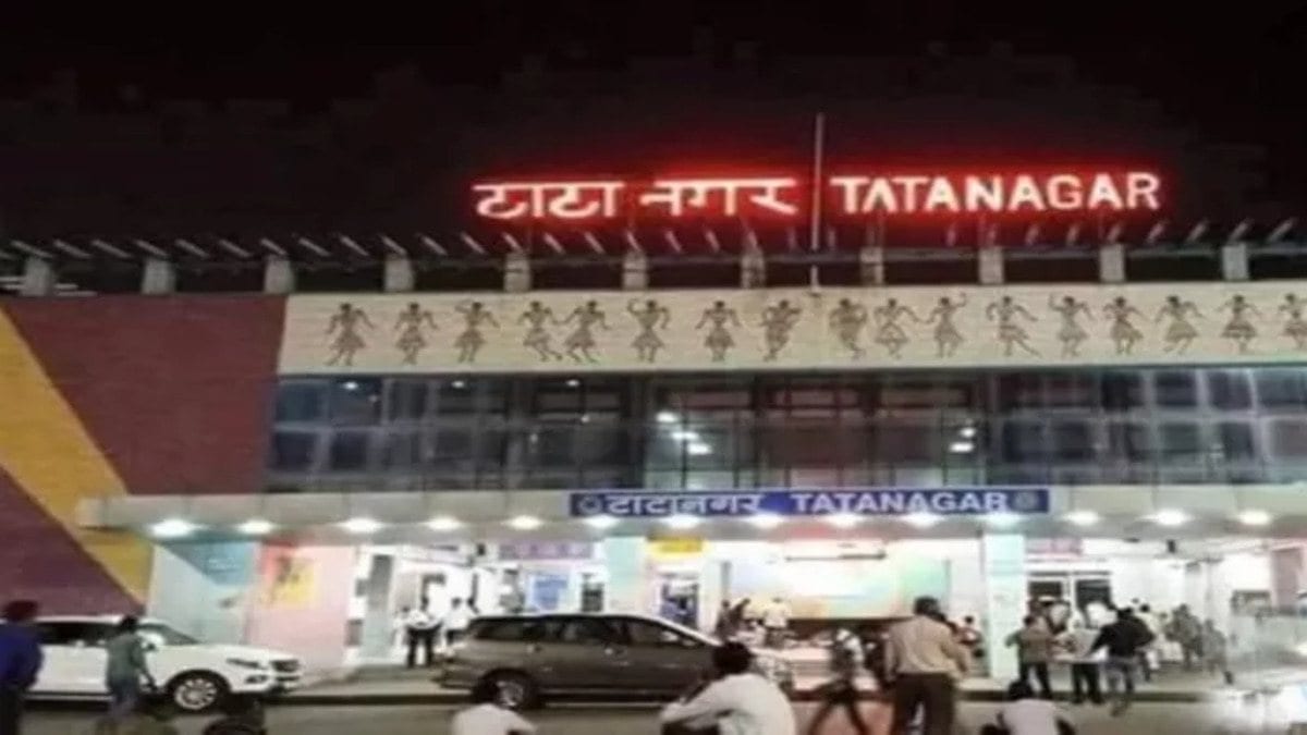 टाटानगर स्टेशन पार्किंग में विवाद के बाद मारपीट, तीन युवक घायल