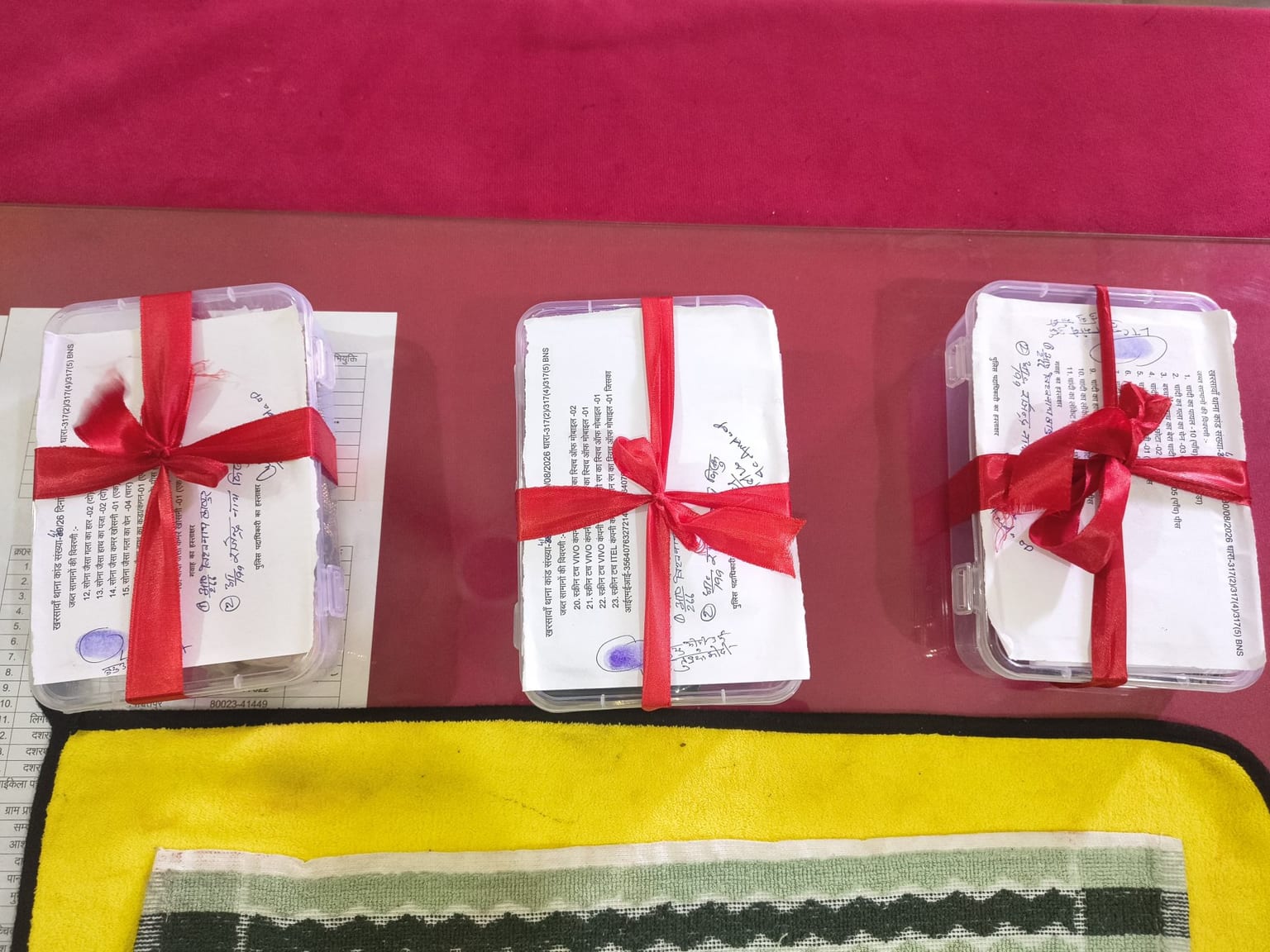 सरायकेला में चोरी के सामान के साथ महिला गिरफ्तार, घर से गहने और 5 मोबाइल बरामद
