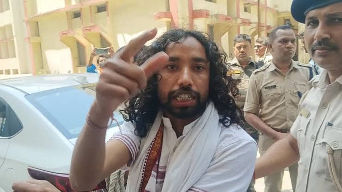 भर्ती सुधार की मांग पर निकली छात्रों की यात्रा पहुंची पंच परगना, देवेंद्र महतो ने सरकार को घेरा