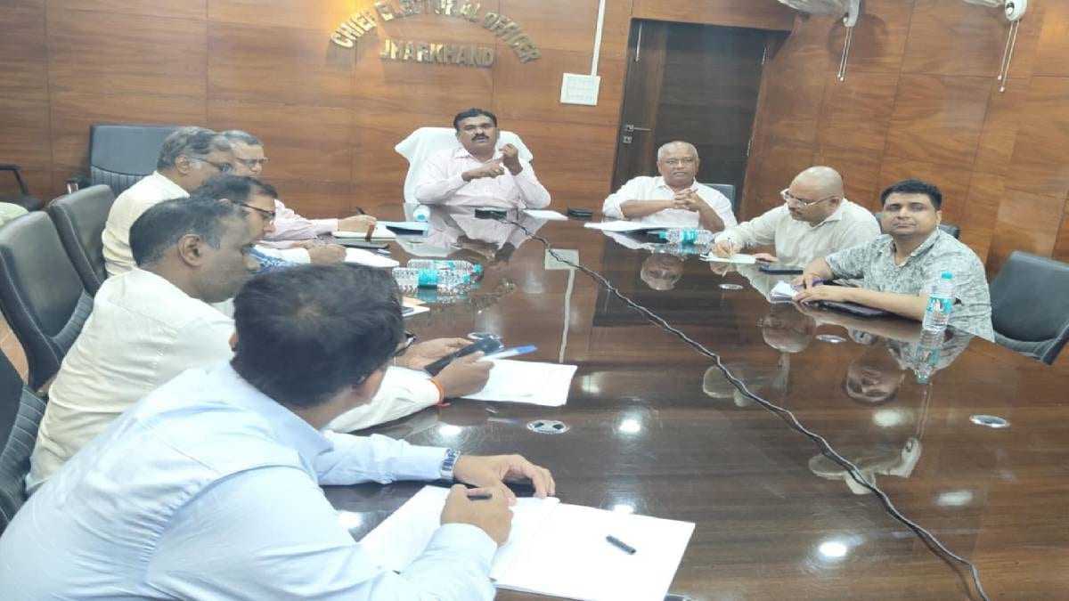 वोटर लिस्ट में अफगानी नागरिक का नाम, एक्शन में चुनाव आयोग, वोटर लिस्ट में जोड़ने वाले जाएंगे जेल