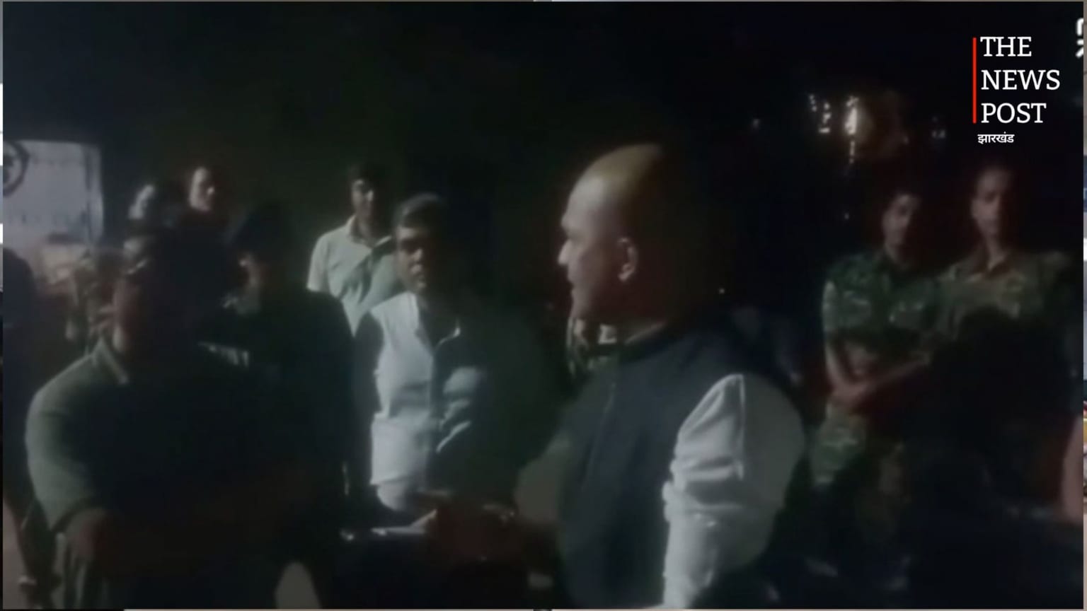 बोकारो: सीसीएल ढोरी जीएम ऑफिस के पास भू-धंसान, सड़क किनारे लगी पांच अस्थायी दुकानें क्षतिग्रस्त