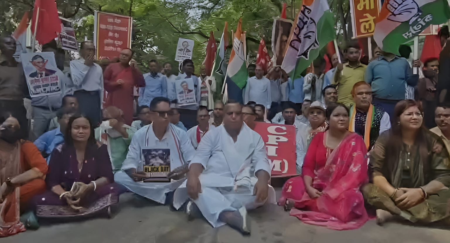 बोकारो में इंडिया गठबंधन का सत्याग्रह, जवाहरलाल महथा बोले- जब तक ज्ञानेश इस्तीफा नहीं देते तब तक आंदोलन जारी रहेगा