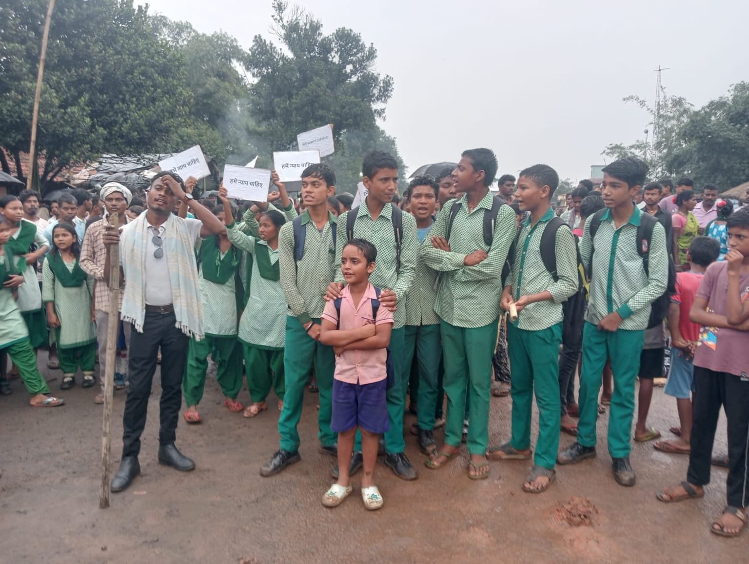 दुमका: एक बेटी की मौत, कई सवाल; न्याय की गुहार लेकर सड़क पर उतरे परिजन और ग्रामीण