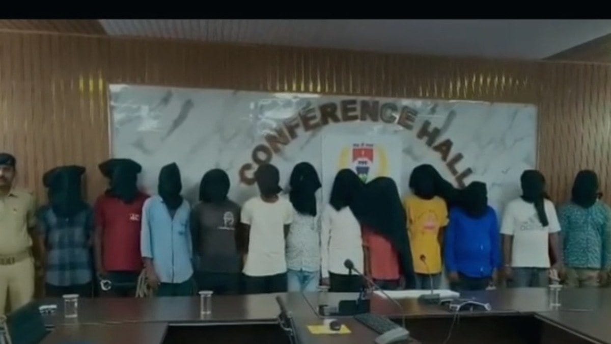 बोकारो पुलिस कि बड़ी कार्रवाई, 33 आरोपियों को गिरफ्तार कर न्यायिक हिरासत में भेजा
