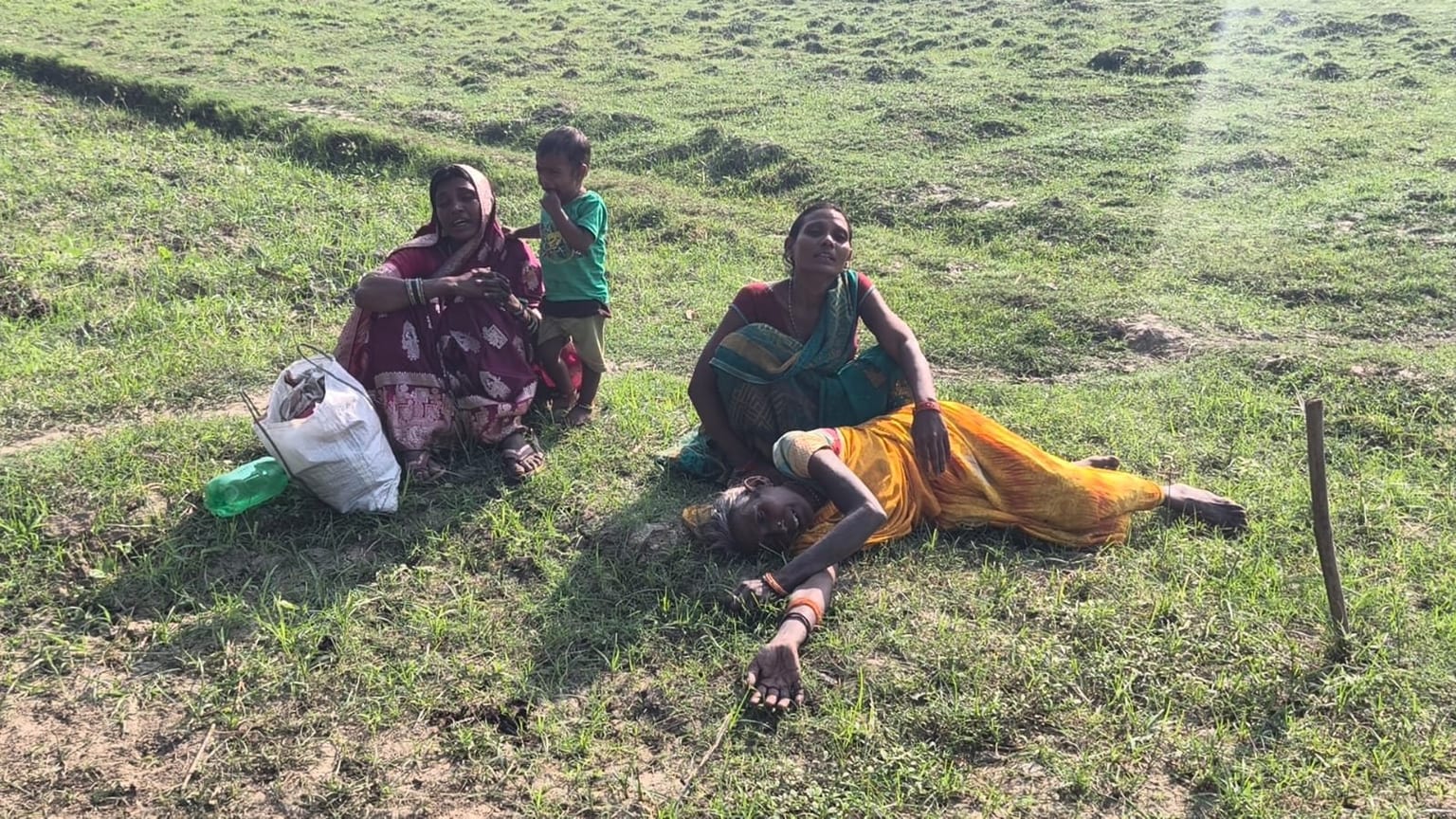 जमीन विवाद में चाचा ने भतीजा पर किया कुदाल से हमला, इलाज के दौरान हुई मौत, पुलिस पर लापरवाही का आरोप