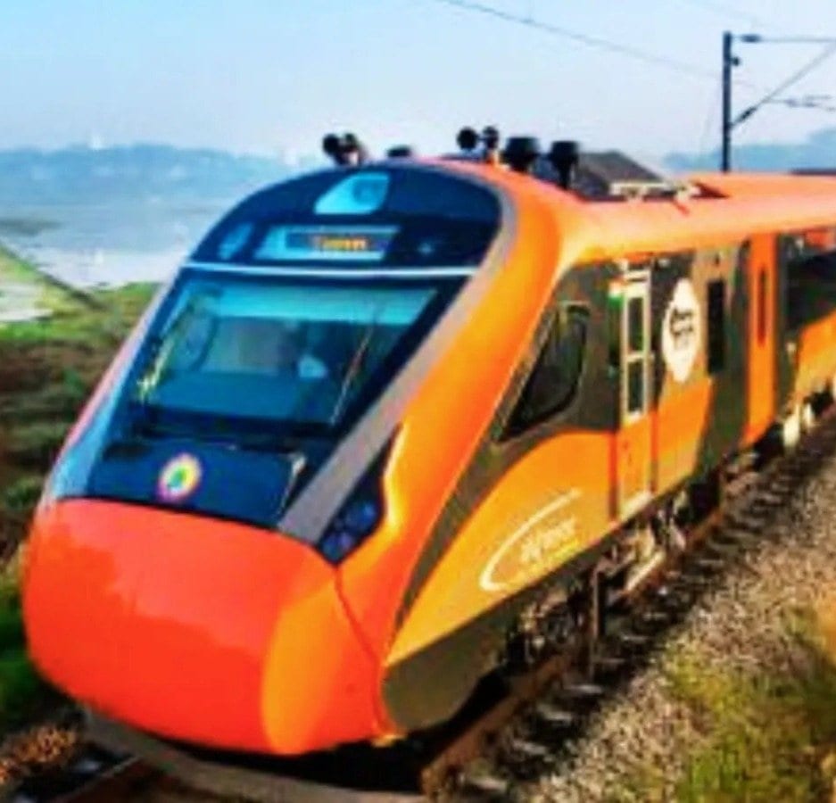 Good News: राजधानी को पीछे छोड़ आगे निकलेगी वंदे भारत स्लीपर ट्रेन,कम समय में कैसे पूरी होगी दिल्ली की यात्रा?