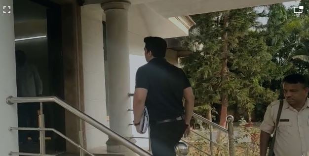 ईडी ऑफिस पहुंचे पूजा सिंघल के पति अभिषेक झा, लगातार तीसरे दिन होगी पूछताछ !