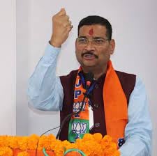 IAS पूजा सिंघल की गिरफ्तारी के बाद भी निलंबित नहीं होने पर भाजपा ने सीएम पर उठाया सवाल