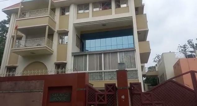 IAS पूजा सिंघल के करीबी सरावगी बिल्डर्स एंड प्रमोटर्स के ठिकानों पर ईडी का छापा