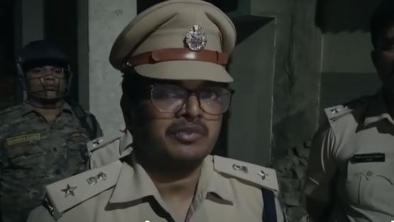 दो समुदाय के बीच हिंसक झड़प में एक दर्जन लोग घायल , पत्थरबाजी में कई पुलिस कर्मी भी घायल