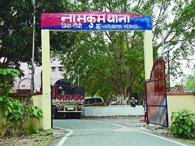 उग्रवादियों का लेवी मांगने का ट्रेंड बदला, पैसे की जगह मांग रहे हैं AK47 रायफल