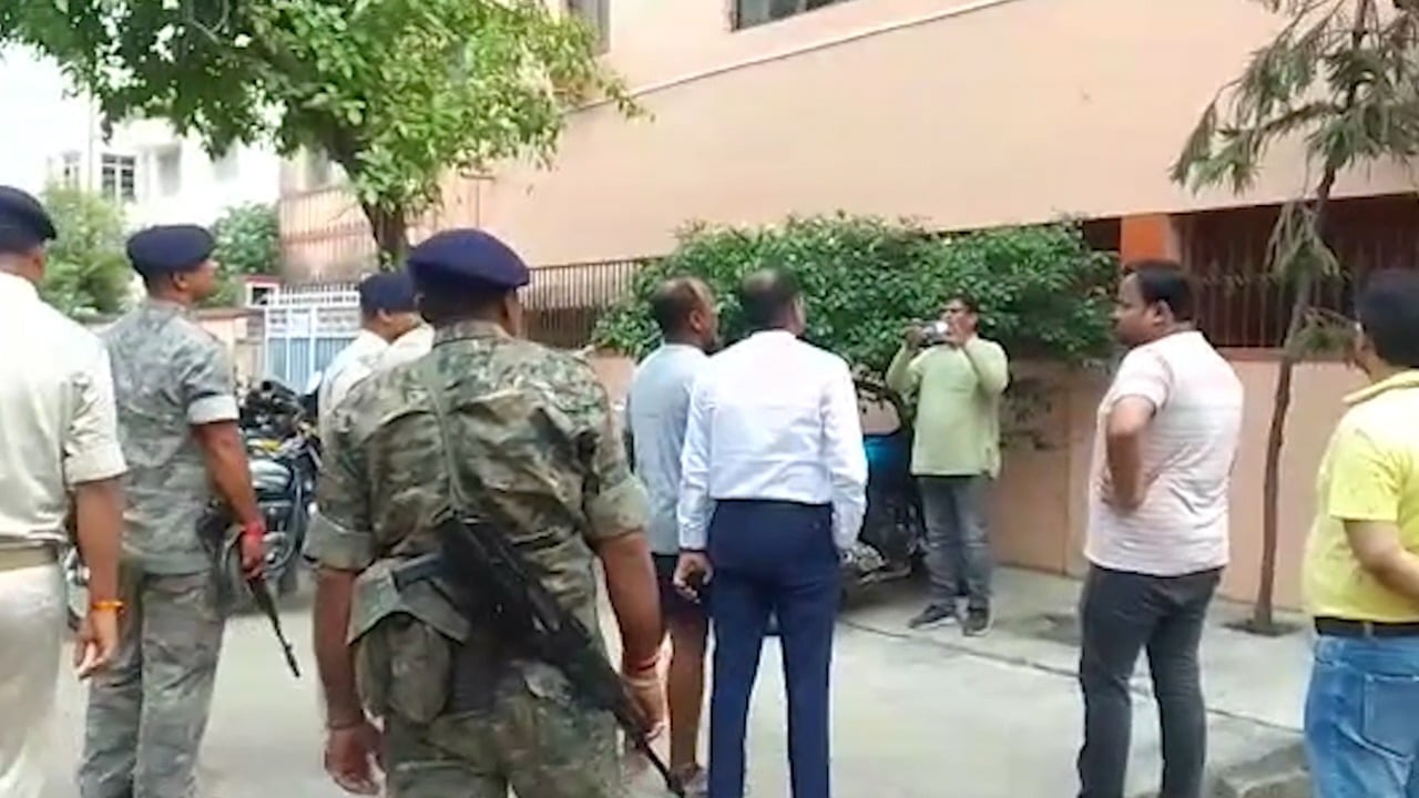 BREAKING :  पुलिस पर भारी पड़ रहा गैंगस्टर प्रिंस खान, रंगदारी के लिए एक और ठेकेदार के घर पर की फायरिंग