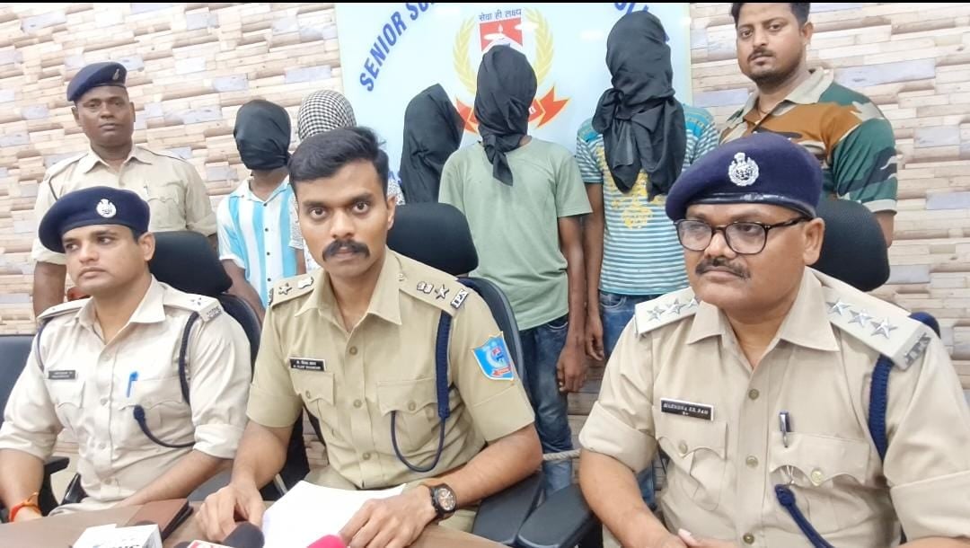 मास्टर चाबी से करते थे बाइक की चोरी, छह चोरी की बाइक के साथ दो दोस्त गिरफ्तार