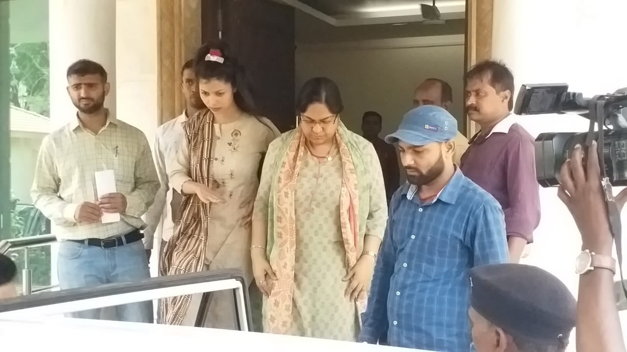 IAS पूजा सिंघल की रिमांड आज होगी खत्म, ईडी कोर्ट में करेगी पेश