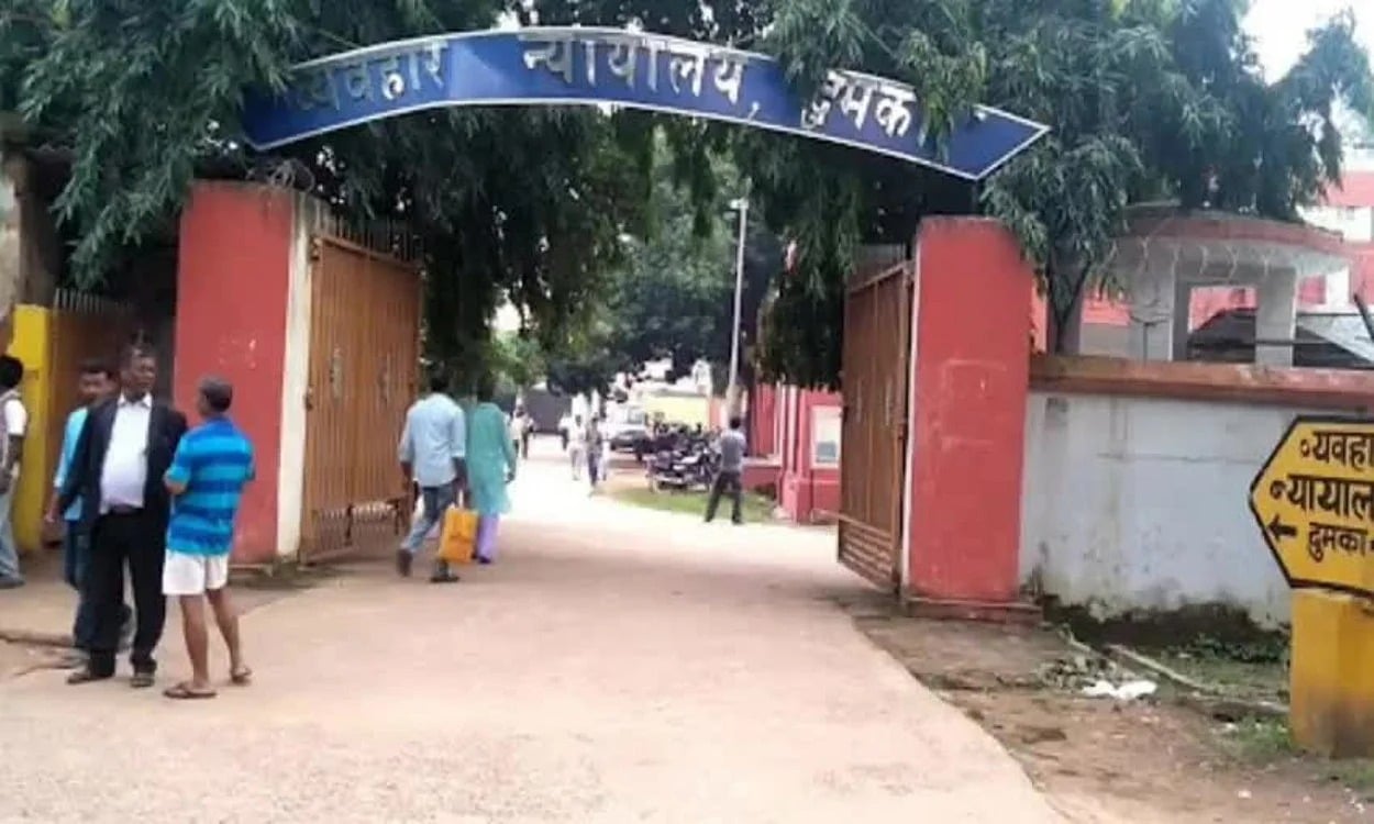 किशोर न्याय बोर्ड  :  अपहरण मामले में दो नाबालिग को हनुमान मंदिर में झाडू लगाने की सजा
