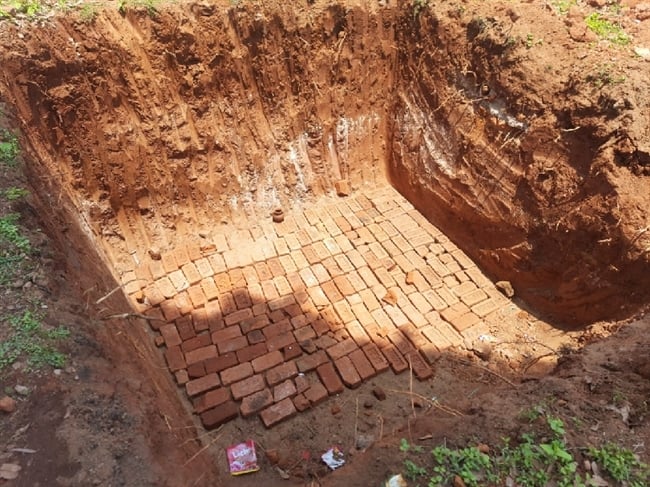 11 दिन की तपस्या के बाद समाधि लेने के लिए गढ्ढे में थे बैठे थे बाबा, तभी पहुंच गई पुलिस, फिर क्या हुआ, पढ़िए पूरी खबर