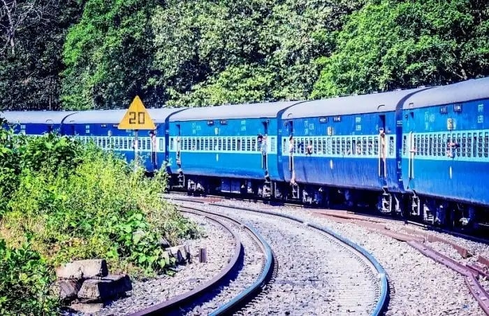 रेल यात्रियों के लिए राहत : चंबल एक्सप्रेस में जुड़ेगें एक्ट्रा कोच, गर्मी की छुटी में यात्रियों के भीड़ को टैकल करने के लिए रेलवे ने बनाई योजना