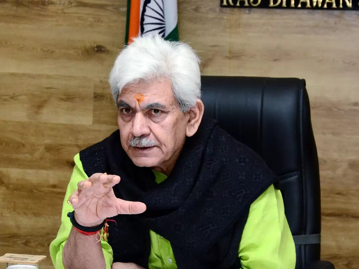 कश्मीरी महिला टीचर हत्या मामला :  हमलावरों को ऐसा जवाब देंगे, वे कभी नहीं भूल पाएंगे : राज्यपाल