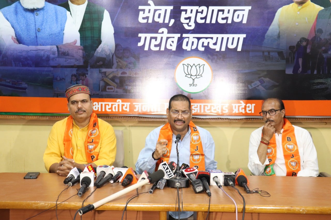 पीएम मोदी के 8 साल पूरे, राज्य भाजपा ने खूब किया गुणगान, बोले - देश में 12 फीसदी गरीबी में आयी कमी