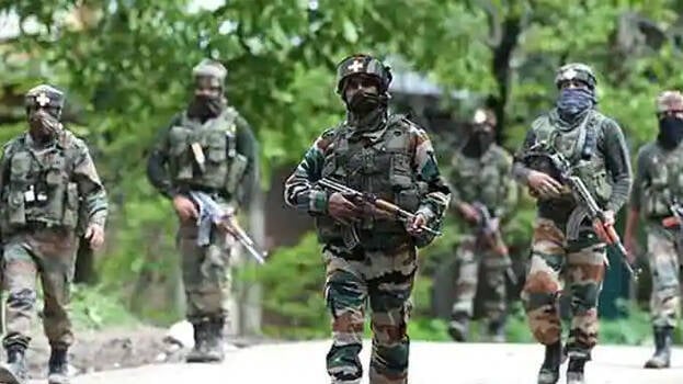 कश्मीर में टारगेट किलिंग : कुलगाम में आतंकवादियों ने बैंक मैनेजर की गोली मार की हत्या