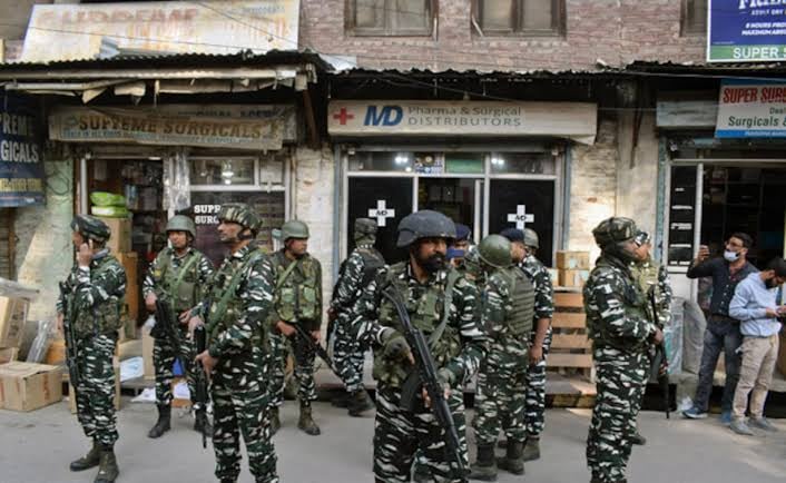 देश-विदेश : कश्मीर में फिर आतंकी हमला, इस बार प्रवासी मजदूर को बनाया निशाना