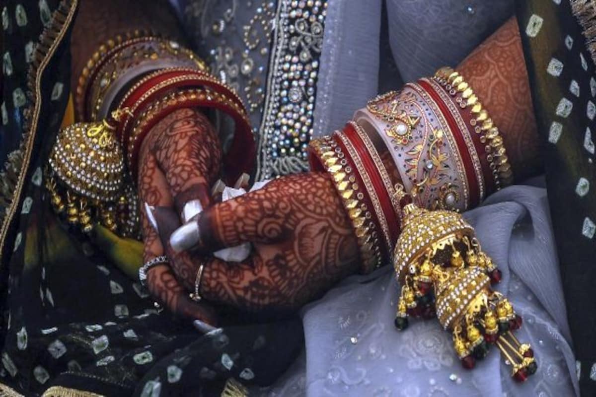 अजब-गजब: शादी में बैंड-बाजा होगा, दुल्हन भी होगी लेकिन घोड़े पर सवार दुल्हा नहीं, जानिए इस अनोखी शादी के बारे में