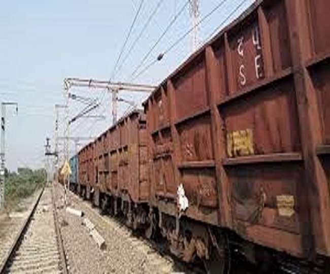 PALAMU: माल गाड़ी की चपेट में आने से भिखारी की गई जान, RPF ने कराया पोस्टमार्टम