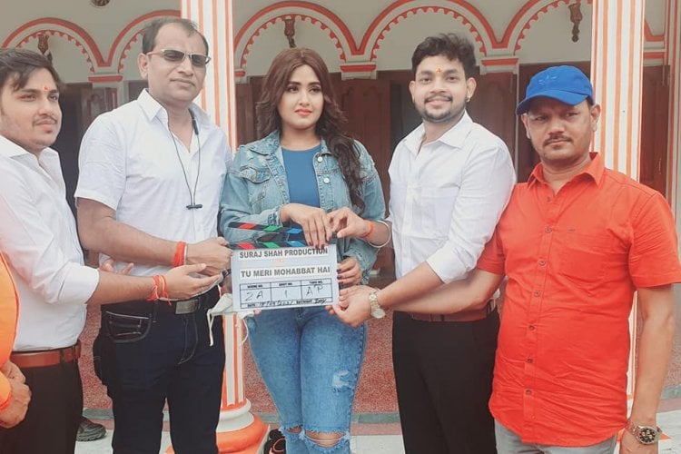 भोजपुरी सिनेमा की सुपरस्टार अभिनेत्री काजल राघवानी और सुपरस्टार गायक अंकुश राजा के बीच मोहब्बत, पढ़े पूरी रिपोर्ट