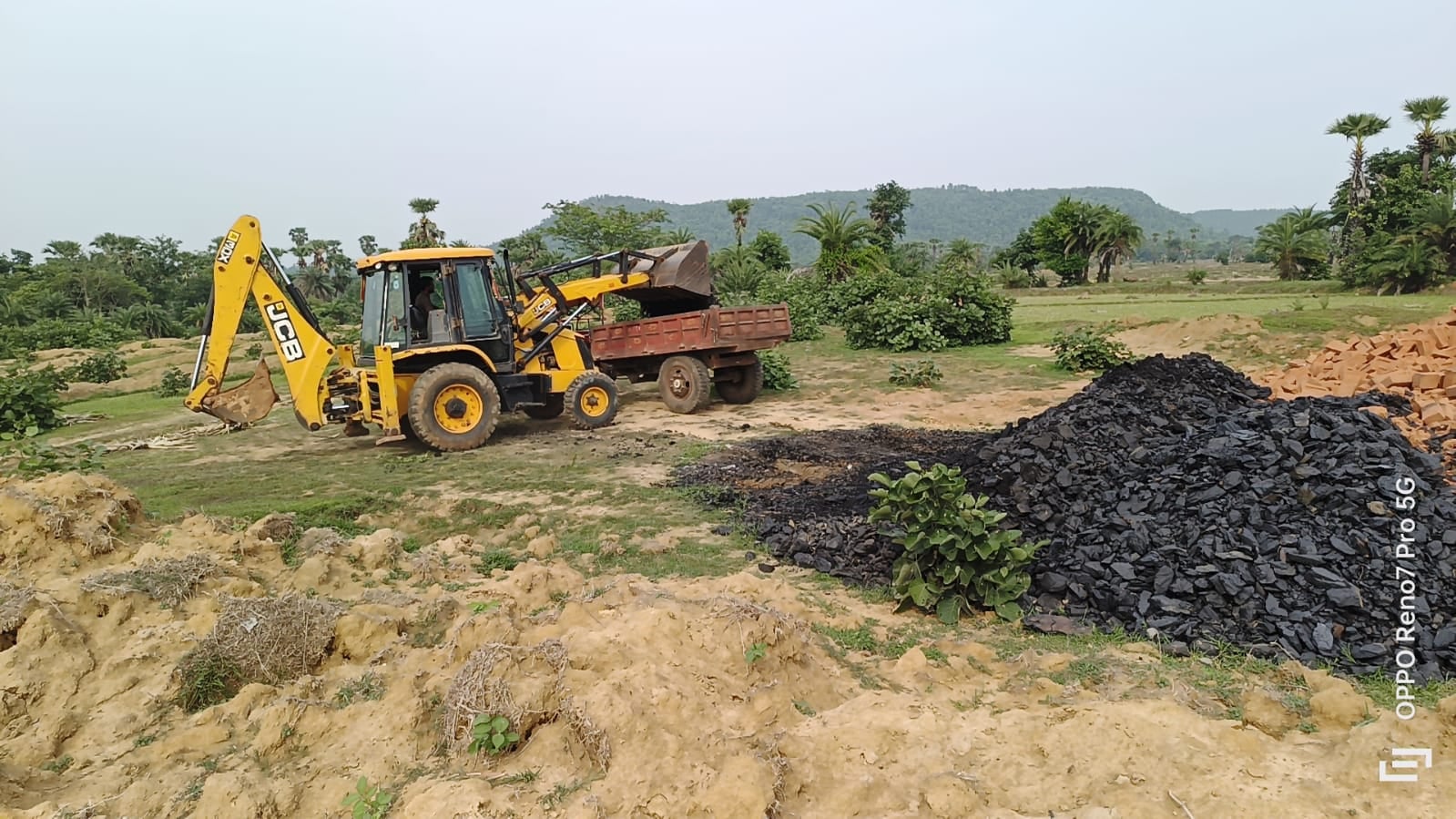 कोयलाचोरों ने छिपाकर रखा था 50 टन कोयला, ऐसे किया गया जब्त