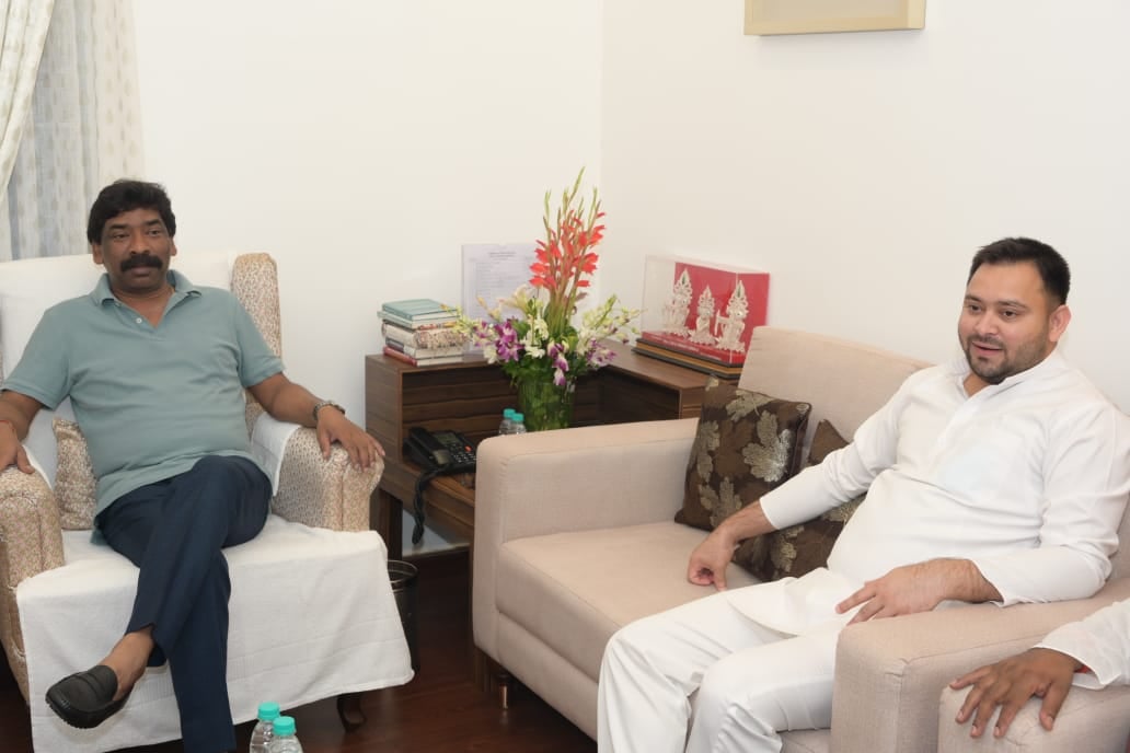 सीएम हेमंत से मिलें तेजस्वी, राजद के कार्यकर्ता सम्मेलन में होंगे शामिल
