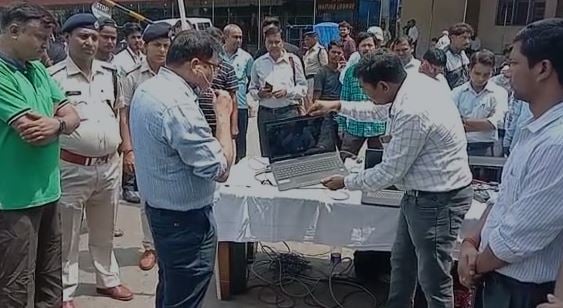 टाटानगर स्टेशन में यात्रियों के लिए शुरू हुई- बाइक की सुविधा