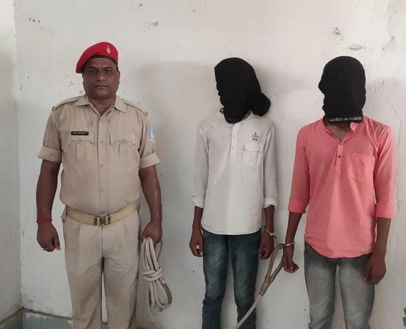 इससे पहले कि कोई हादसा हो जाता, लोडेड कट्टा के साथ दो युवक को धर दबोचा