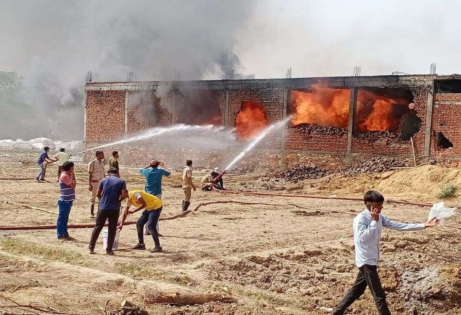 क़रीब 200 मीटर लंबी सुरंग बनाकर उड़ा लिये करोड़ों रुपए के तेल, जानिये कैसे हुआ खुलासा