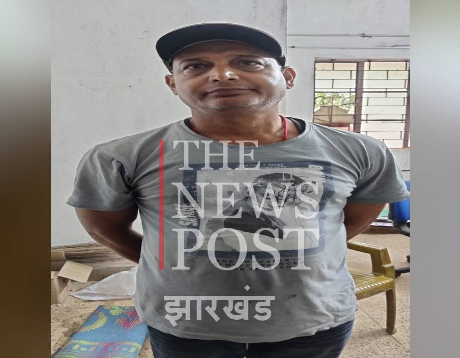 अश्ली'ल वीडियो दिखाकर बच्चियों के कपड़े उतार करता था छेड़खानी, स्कूल प्रिंसिपल गिरफ्तार