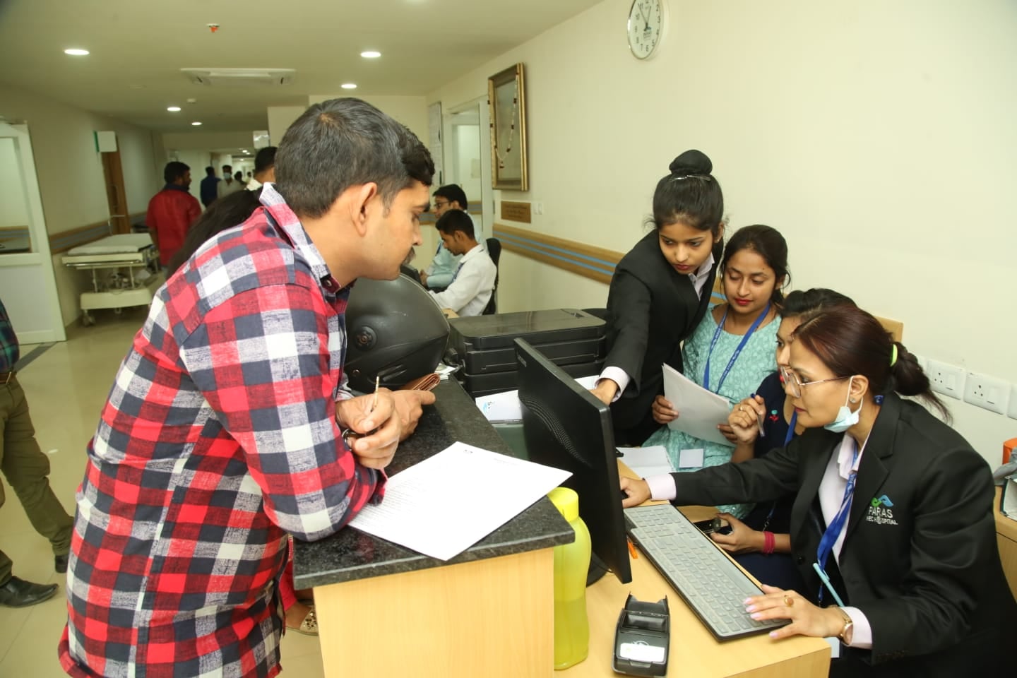 पारस HEC हॉस्पिटल, रांची के निःशुल्क OPD में डॉक्टरी सलाह के लिए उमड़ी भीड़