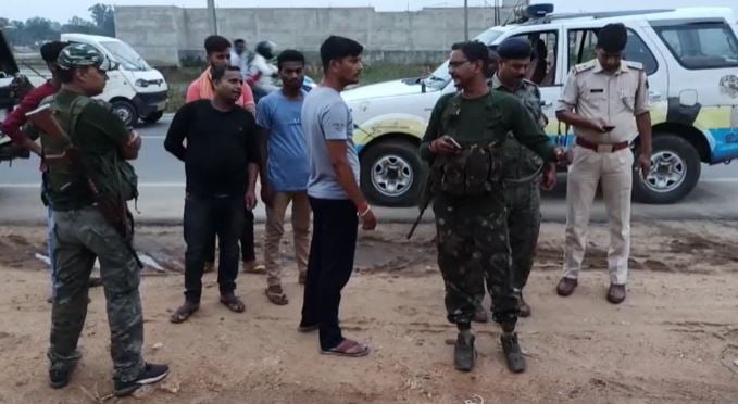 GIRIDIH: दिन दहाड़े बाइक सवार लुटेरों ने लूट लिए साढे़ चार लाख रुपए और हो गए फरार