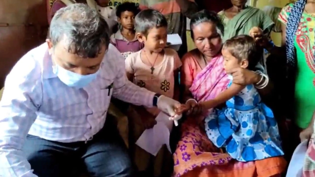 जब तक स्वास्थ्य विभाग की खुलती नींद, तब तक सारंडा में ब्रेन मलेरिया से 6 आदिवासियों की हो गई मौत