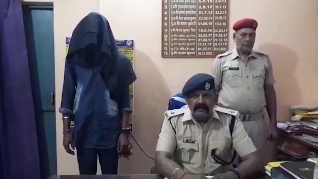 25 टन अवैध लौह अयस्क के साथ ट्रक जब्त, चालक गिरफ्तार