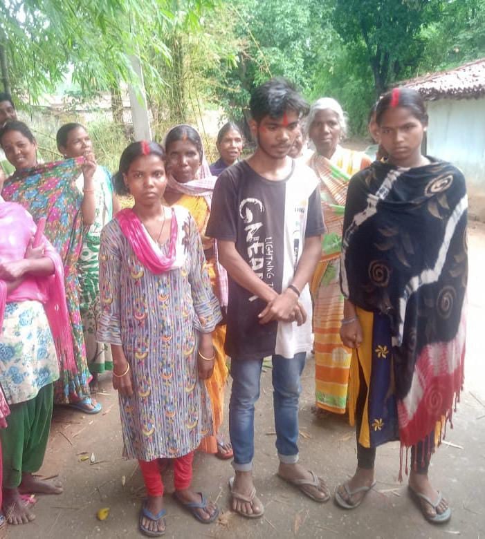 दुल्हा एक, मंडप भी एक लेकिन दुल्हन दो- अब जानिेये झारखंड के एक गांव से आई इस अनूठी प्रेम कथा को