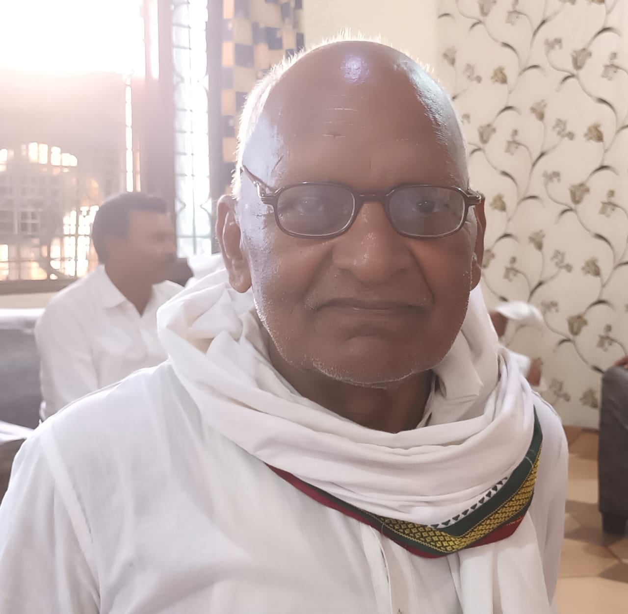 प्रधानमंत्री और मुख्यमंत्री से गुहार लगाकर थक चुके मजदूर, नहीं मिली मजदूरी- 1992 से बंद है जपला फैक्ट्री