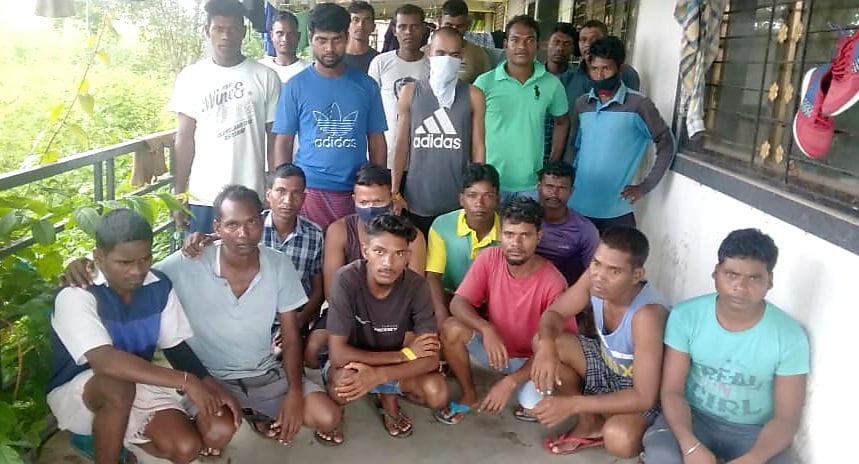 श्रम विभाग के प्रयास से 23 श्रमिक महाराष्ट्र से चक्रधरपुर लौटे, तीन माह से नहीं मिल रहा था वेतन