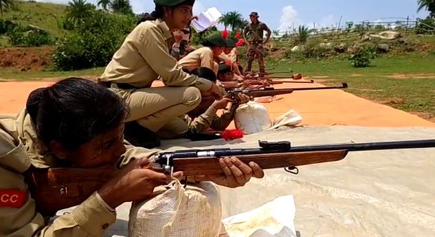 अग्निवीरांगनाएं बनने के लिए दुमका की इन लड़कियों ने कसी कमर, इनके जज्बे को देखिये ज़रा