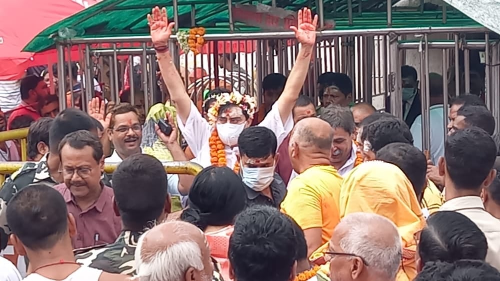 झारखंड के चीफ जस्टिस सपरिवार पहुंचे बाबाधाम,  भोलेनाथ का किया दर्शन