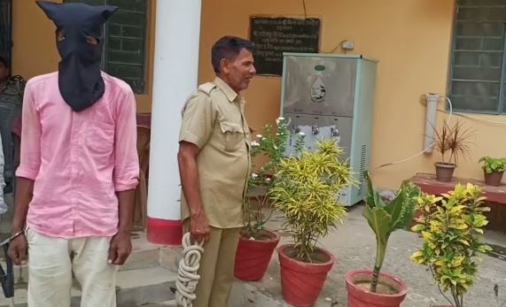 नाबालिग को भगाने के आरोपी को सिसई पुलिस ने बसिया रोड से गिरफ्तार कर भेजा गुमला जेल