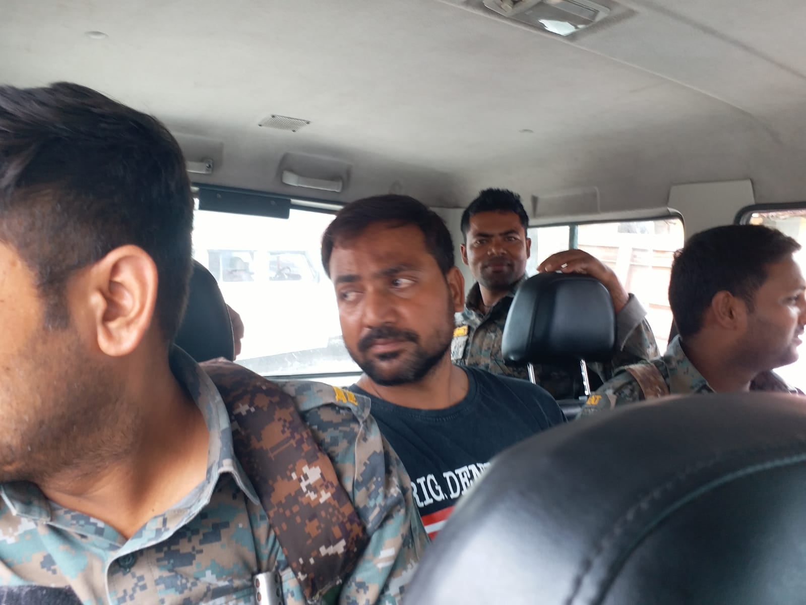 BREAKING: दस हजार रुपए घूस लेते एसीबी ने जेई को रंगे हाथ किया गिरफ्तार