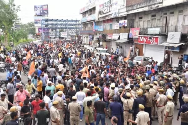 उदयपुर : कन्हैयालाल की अंतिम यात्रा में हजारों की भीड़ उमड़ी, NIA ने जांच शुरू की